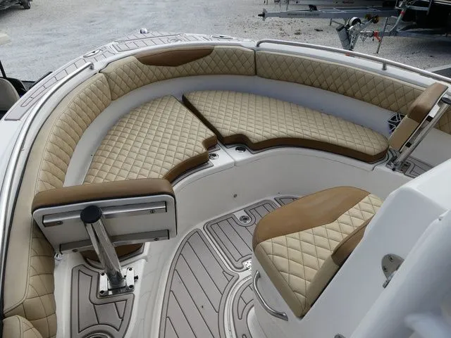 Slide: The Image of Robalo R222 2017 - 11