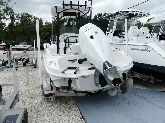 Slide: The Image of Glasstream 240 CCX 2023 - 3