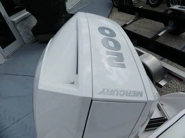 Slide: The Image of Glasstream 240 CCX 2023 - 5