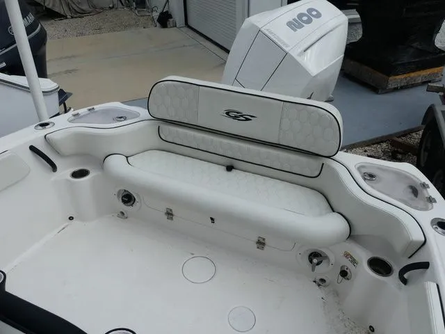 Slide: The Image of Glasstream 240 CCX 2023 - 9