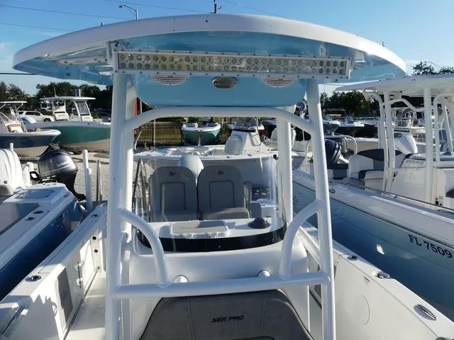 Slide: The Image of Sea Pro 219 DLX 2023 - 16