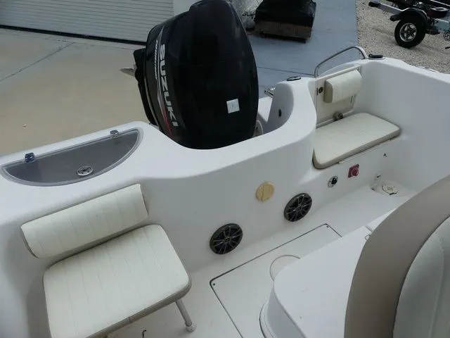 Slide: The Image of Sea Chaser 2100 CC 2013 - 10