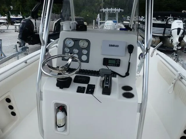 Slide: The Image of Sea Chaser 2100 CC 2013 - 7