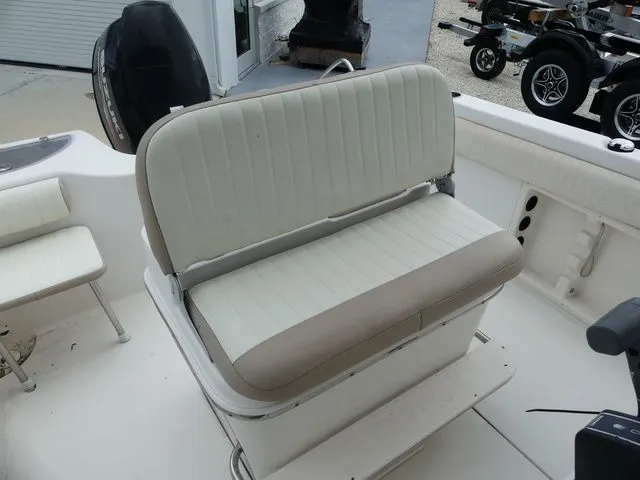 Slide: The Image of Sea Chaser 2100 CC 2013 - 9