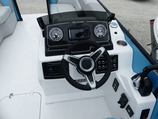 Slide: The Image of Hurricane FunDeck 2360 RE 2026 - 8