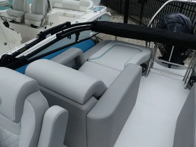 Slide: The Image of Hurricane FunDeck 2360 RE 2026 - 9