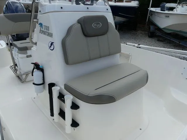 Slide: The Image of Key West 1720 Center Console 2022 - 10
