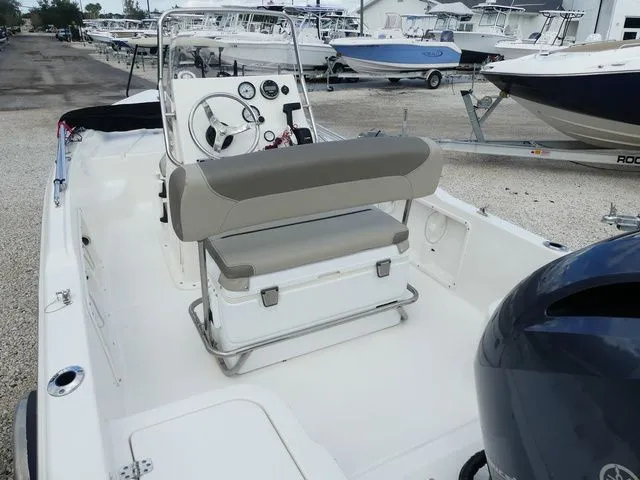 Slide: The Image of Key West 1720 Center Console 2022 - 5