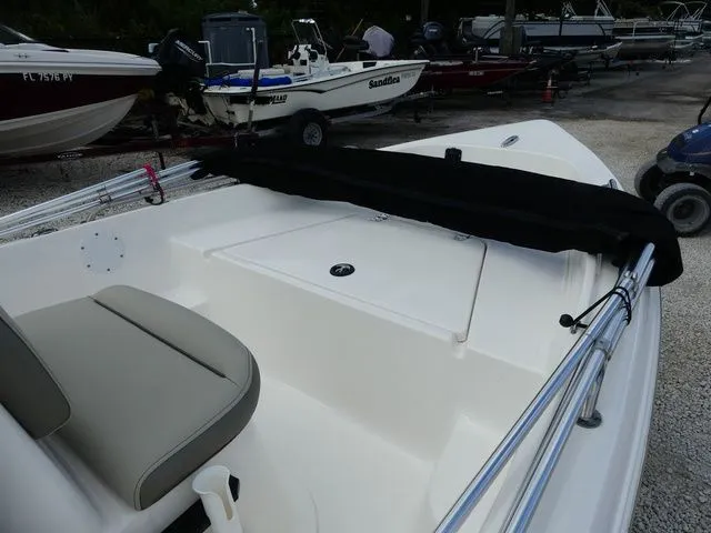 Slide: The Image of Key West 1720 Center Console 2022 - 9