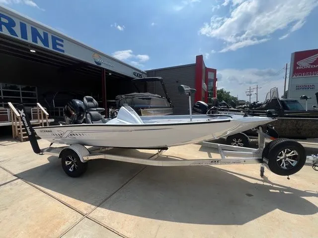 Slide: The Image of Xpress HYPER-LIFT H18 2026 - 3