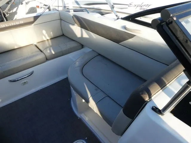 Slide: The Image of Bayliner 190 Deck Boat 2018 - 9