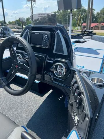 Slide: The Image of Xpress HYPER-LIFT H18 2026 - 8