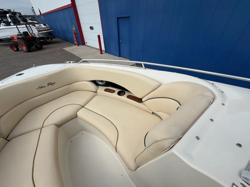 Slide: The Image of Sea Ray 230 1999 - 35