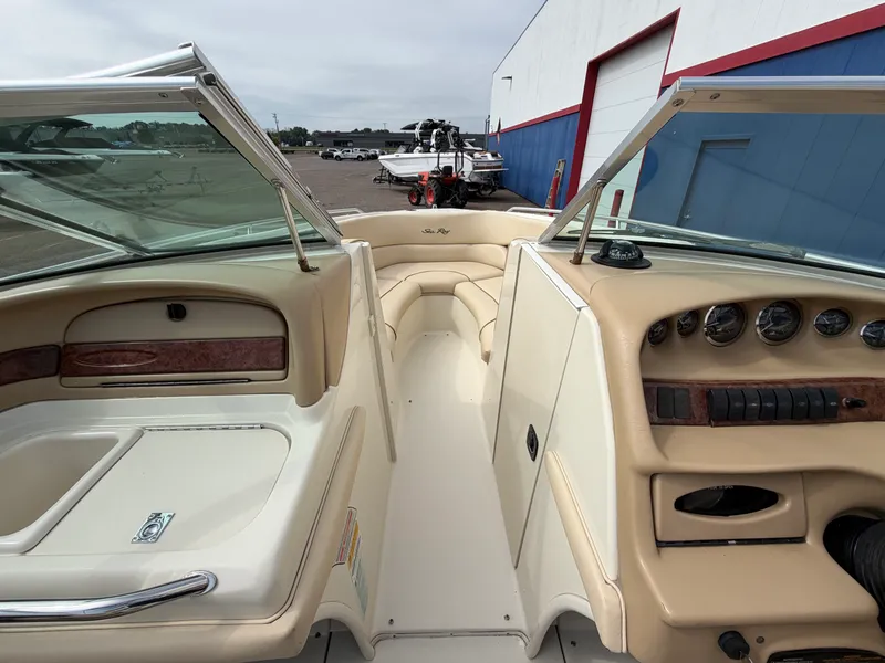 Slide: The Image of Sea Ray 230 1999 - 29