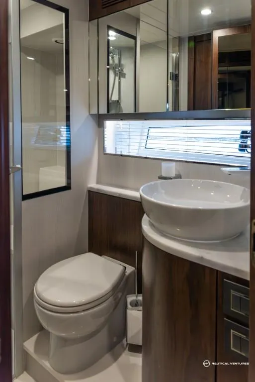 Slide: The Image of Fairline Phantom 65 2023 - 115