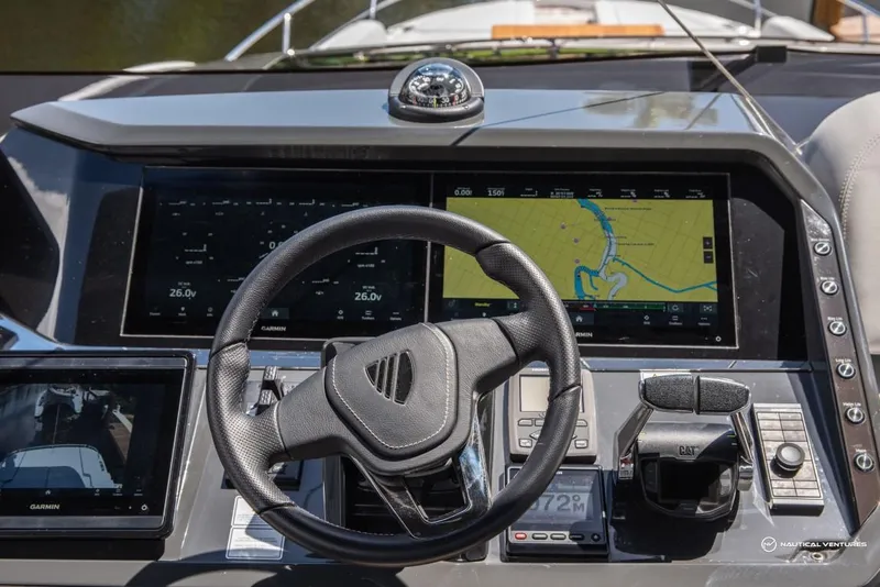 Slide: The Image of Fairline Phantom 65 2023 - 251