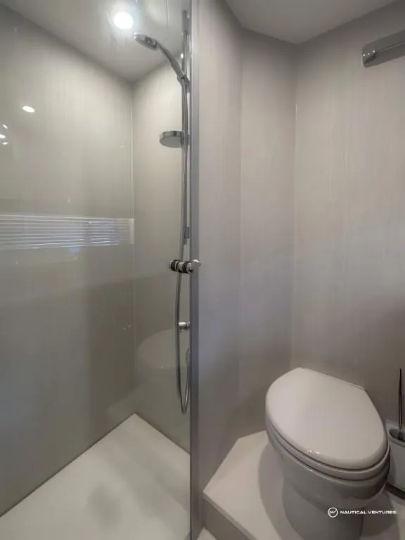 Slide: The Image of Fairline Phantom 65 2023 - 60