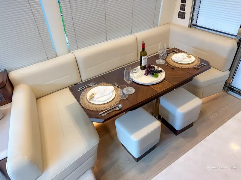 Slide: The Image of Fairline Phantom 65 2023 - 81