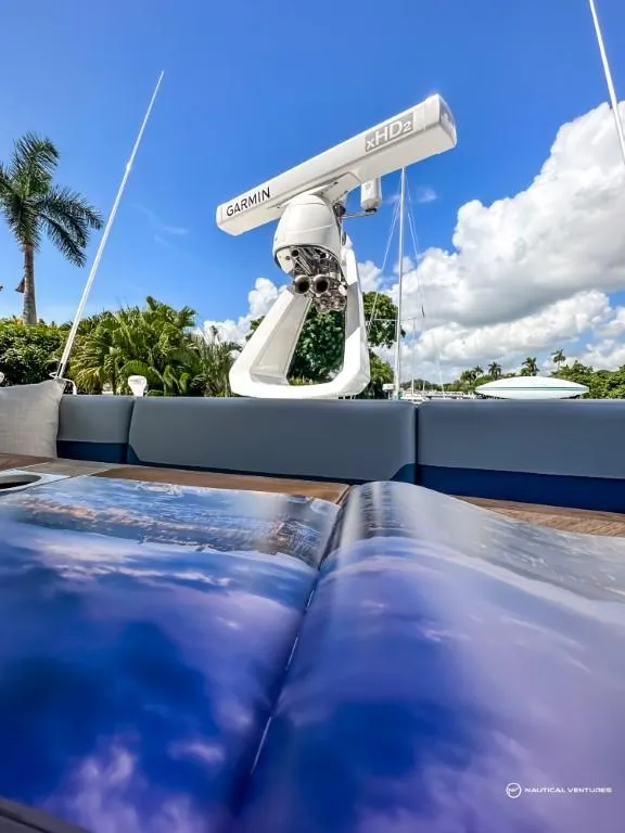 Slide: The Image of Fairline Phantom 65 2023 - 92