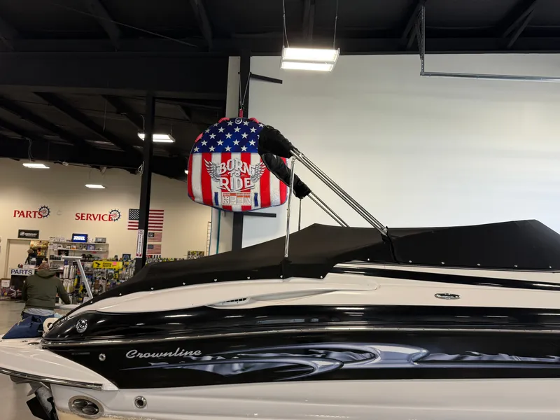 Slide: The Image of Crownline Boats 240 LS 2008 - 21