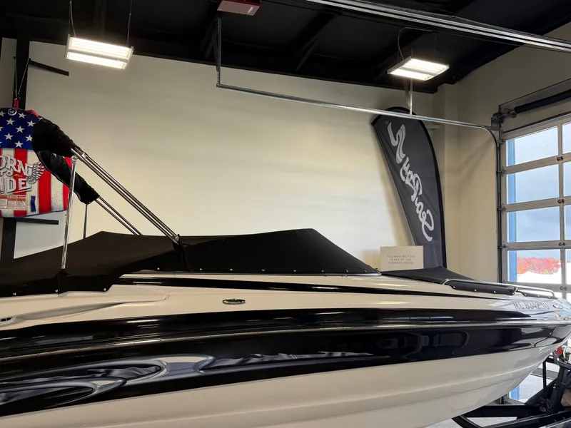 Slide: The Image of Crownline Boats 240 LS 2008 - 22