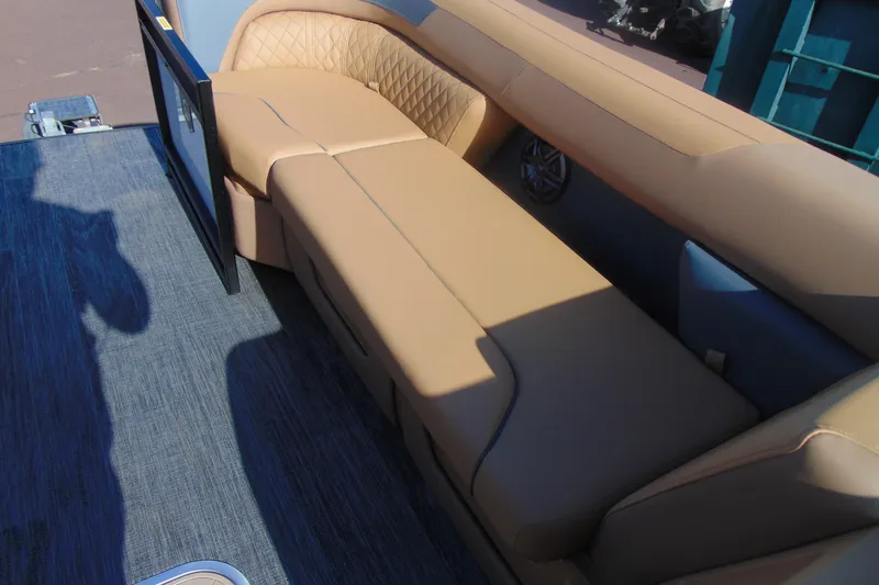 Slide: The Image of Luxurious seating on 2026 Godfrey Sweetwater 2486 QS iMPACT pontoon boat. - 10