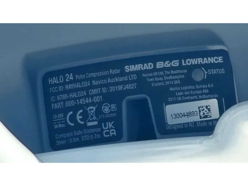 Slide: The Image of Sea Ray 320 SUNDANCER COUPE OB 2026 - 59