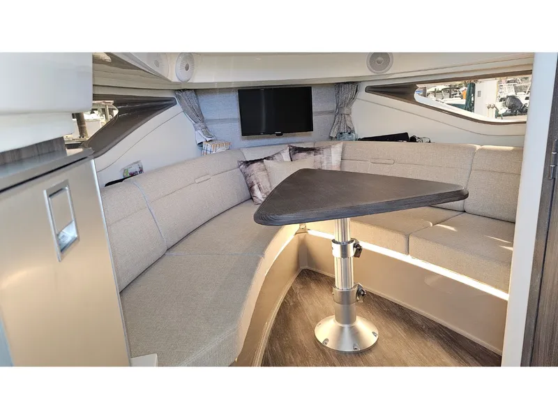 Slide: The Image of Sea Ray 320 SUNDANCER COUPE OB 2026 - 16