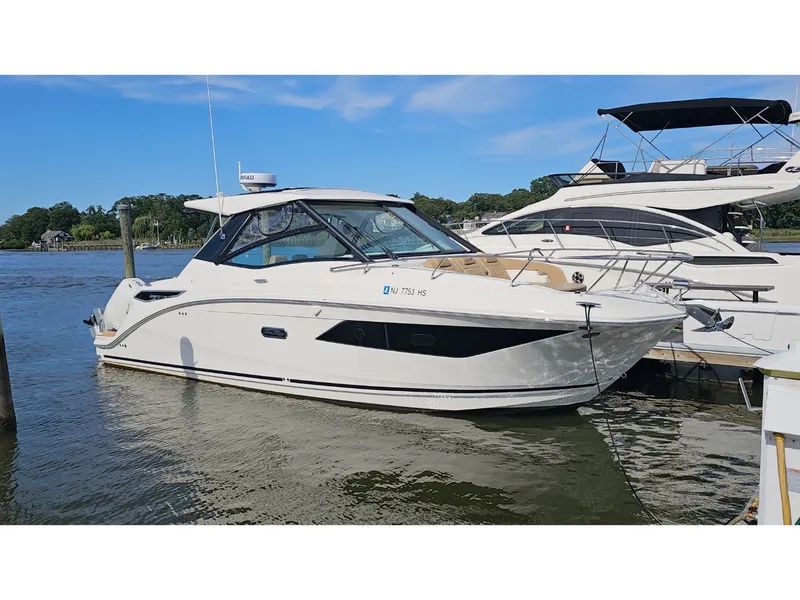 Slide: The Image of Sea Ray 320 SUNDANCER COUPE OB 2026 - 46