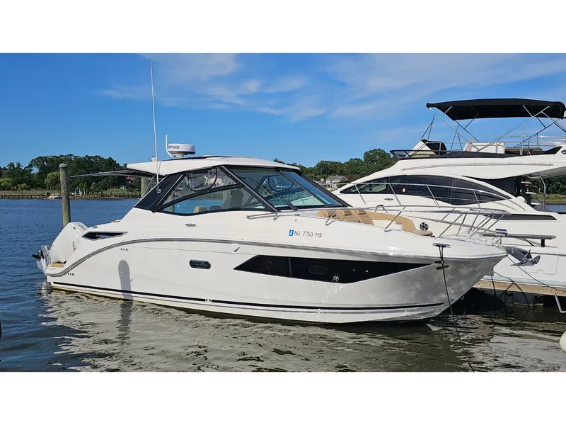 Slide: The Image of Sea Ray 320 SUNDANCER COUPE OB 2026 - 57