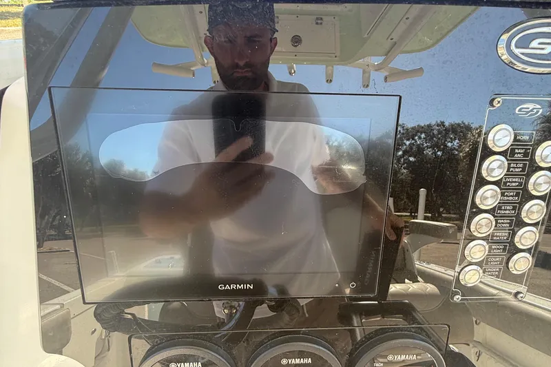 Slide: The Image of Console of a 2021 Sea Fox 268 Commander with Garmin display and Yamaha controls. - 40