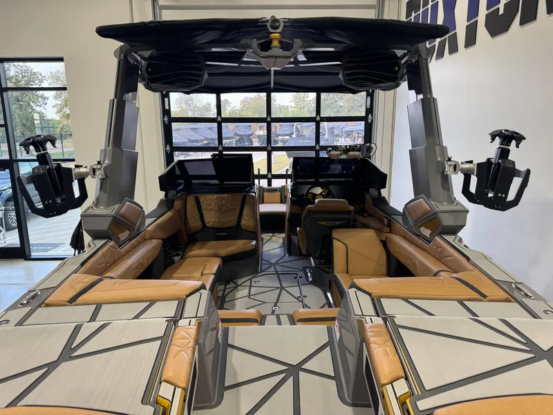 Slide: The Image of Nautique Super Air Nautique G23 Paragon 2024 - 6