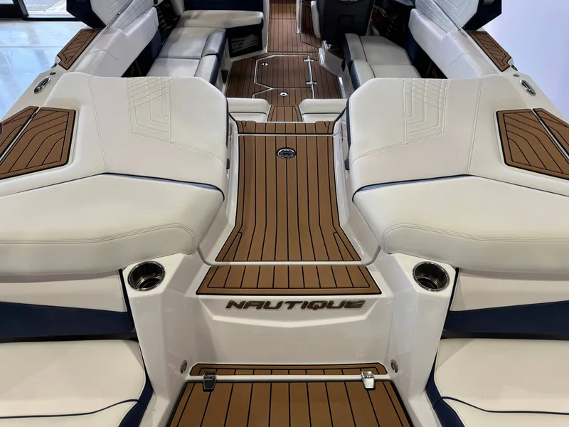 Slide: The Image of Nautique Super Air Nautique G23 2021 - 10