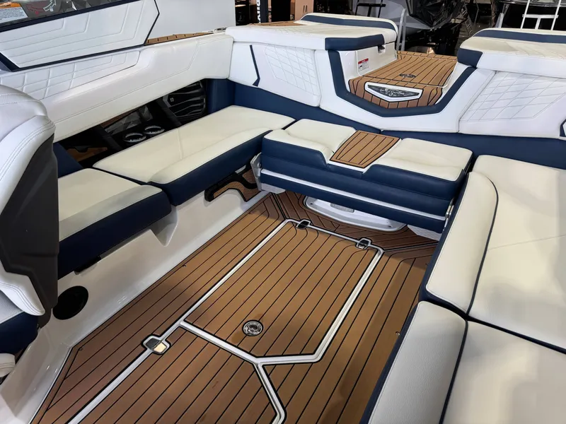 Slide: The Image of Nautique Super Air Nautique G23 2021 - 15