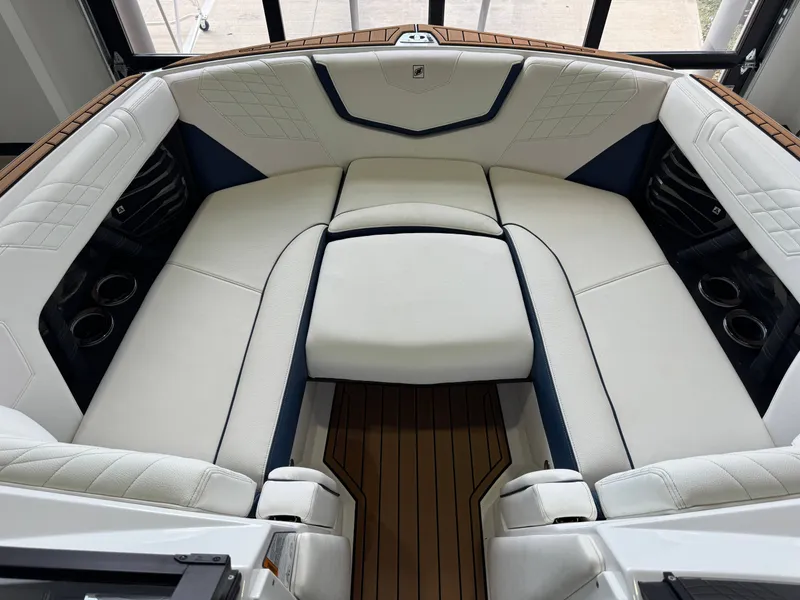 Slide: The Image of Nautique Super Air Nautique G23 2021 - 17