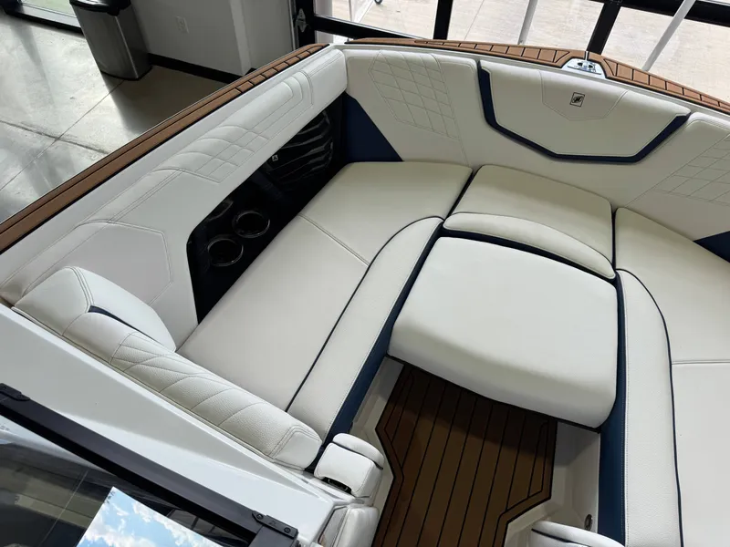 Slide: The Image of Nautique Super Air Nautique G23 2021 - 19