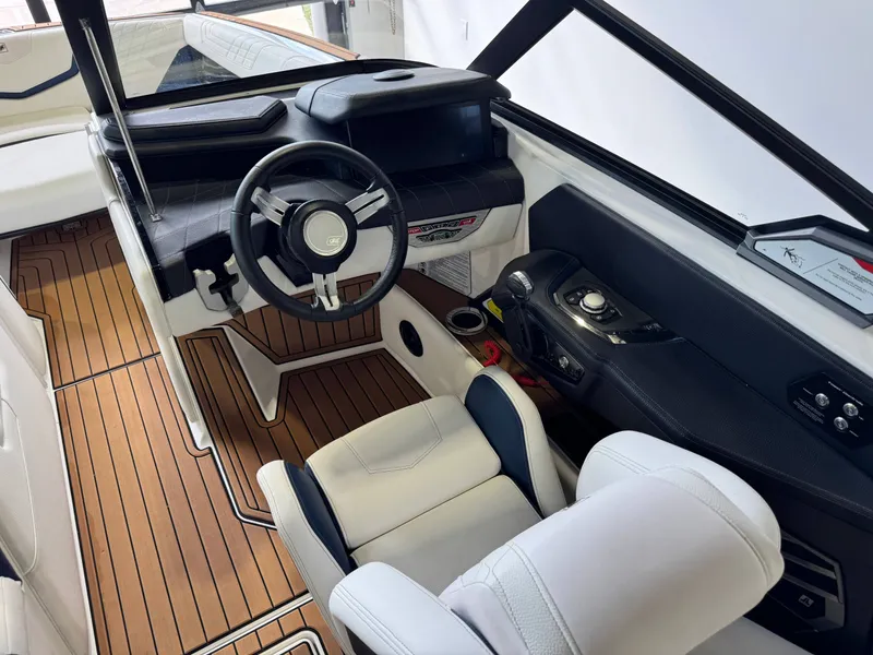 Slide: The Image of Nautique Super Air Nautique G23 2021 - 25