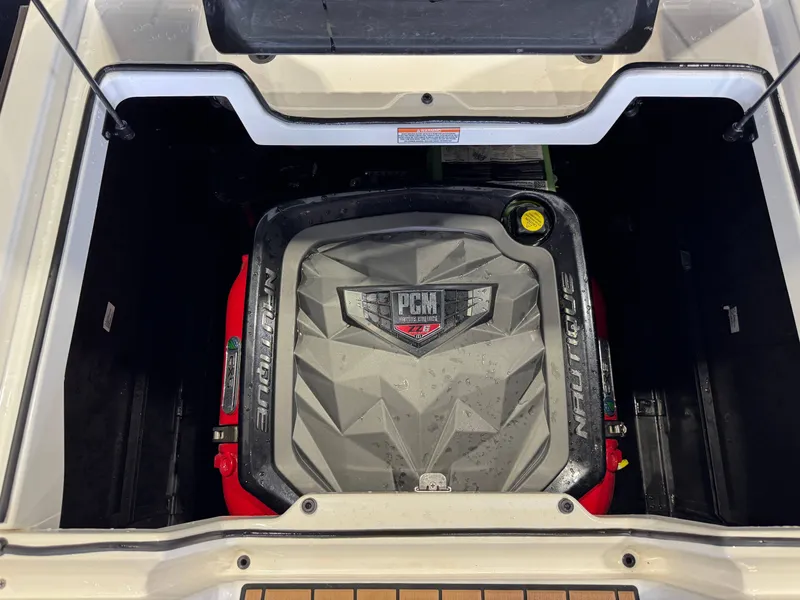 Slide: The Image of Nautique Super Air Nautique G23 2021 - 27