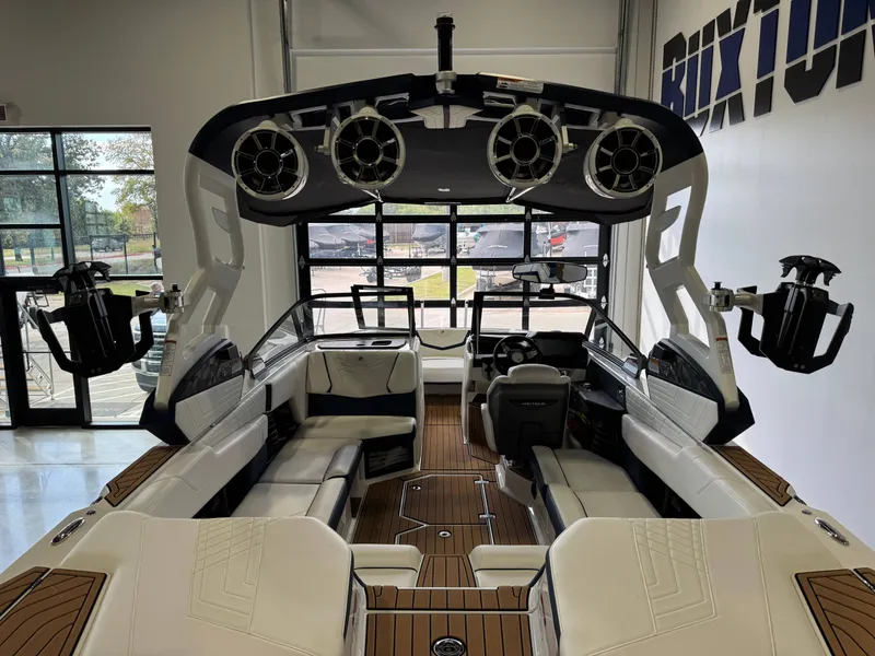 Slide: The Image of Nautique Super Air Nautique G23 2021 - 9