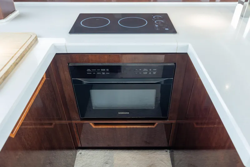 Slide: The Image of Modern kitchen in 2020 Galeon 500 Fly yacht with Samsung oven and stovetop. - 38