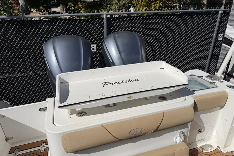 Slide: The Image of 2018 Sea Hunt Gamefish 30 Coffin Box with dual outboard motors and Precision cutting board. - 24