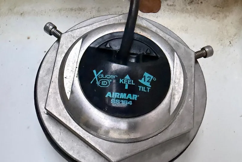 Slide: The Image of Airmar SS164 transducer with 12-degree tilt on Sea Hunt Gamefish 30 Coffin Box, 2018 model. - 72