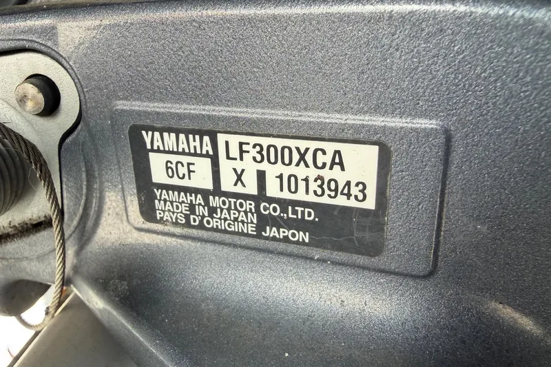 Slide: The Image of Yamaha LF300XCA engine label on 2018 Sea Hunt Gamefish 30 Coffin Box boat. - 85
