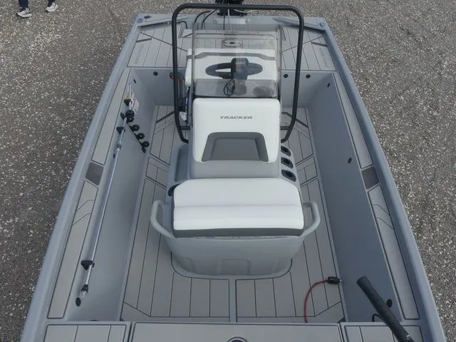 Slide: The Image of Tracker CLASSIC CC 2026 - 15