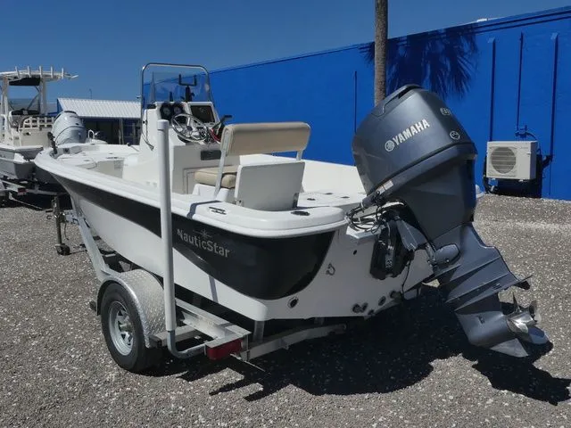 Slide: The Image of NauticStar 1810 NauticBay 2016 - 6