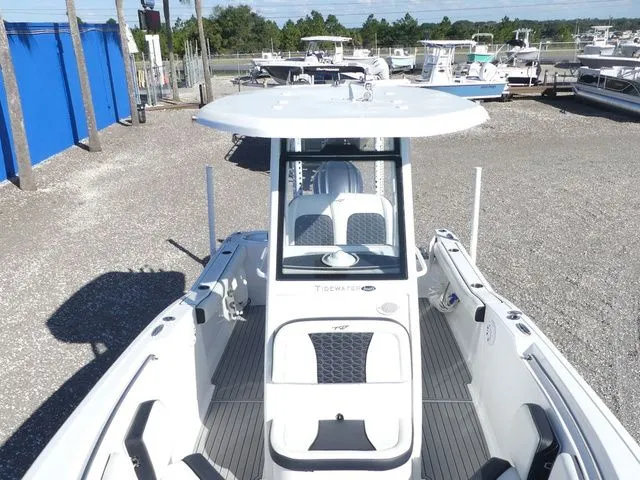 Slide: The Image of Tidewater 232 CC Adventure 2024 - 15