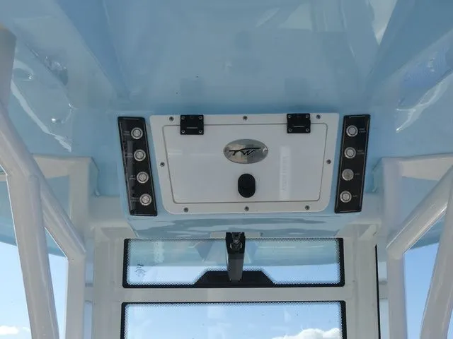 Slide: The Image of Tidewater 232 CC Adventure 2024 - 24