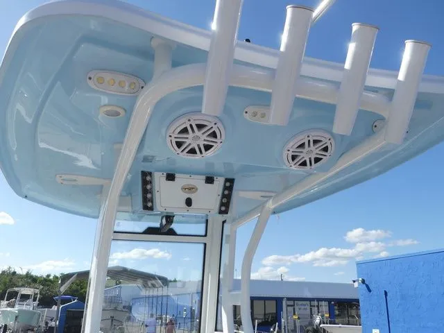 Slide: The Image of Tidewater 232 CC Adventure 2024 - 29