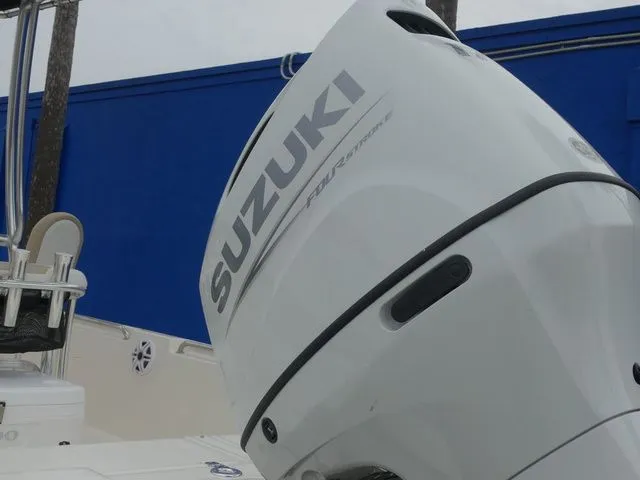 Slide: The Image of Bulls Bay 2200 XS 2026 - 10