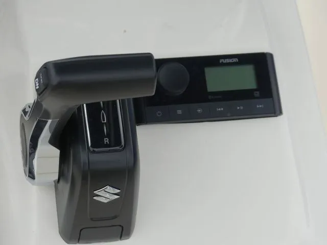 Slide: The Image of Bulls Bay 2200 XS 2026 - 18